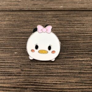 Disney Official Trading Pin: Tsum Tsum Daisy Duck